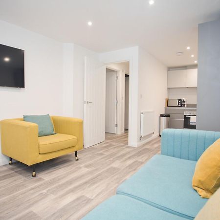 Sea Air - 2 Bedrooms - Parking - Mins To Beach Bournemouth Kültér fotó
