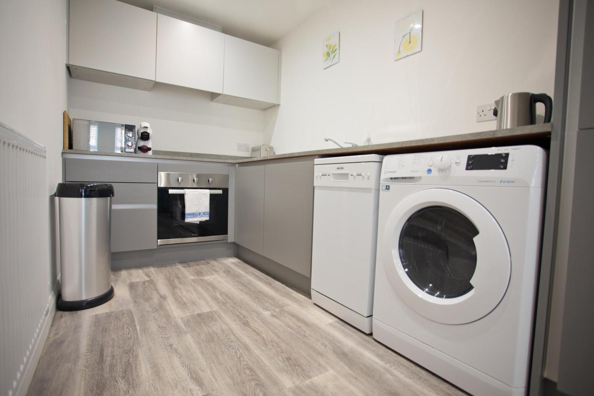 Sea Air - 2 Bedrooms - Parking - Mins To Beach Bournemouth Kültér fotó